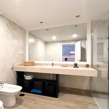 B-rent Mariposa Private Garden Apartment Corralejo