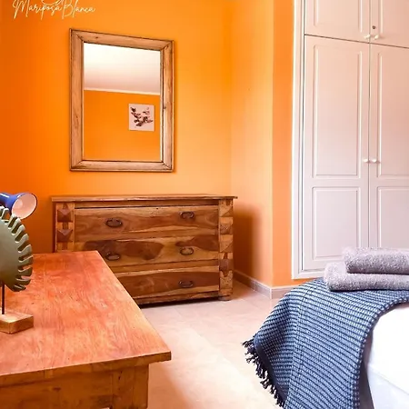 B-rent Mariposa Private Garden Apartment *