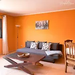 B-rent Mariposa Private Garden *