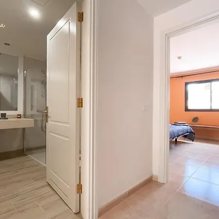 B-rent Mariposa Private Garden شقة *